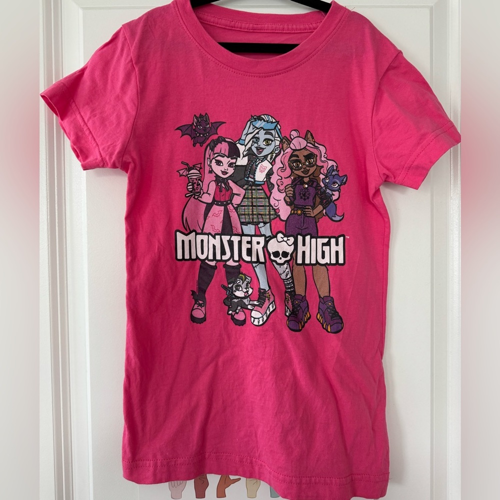 Monster High t shirt - kids size M